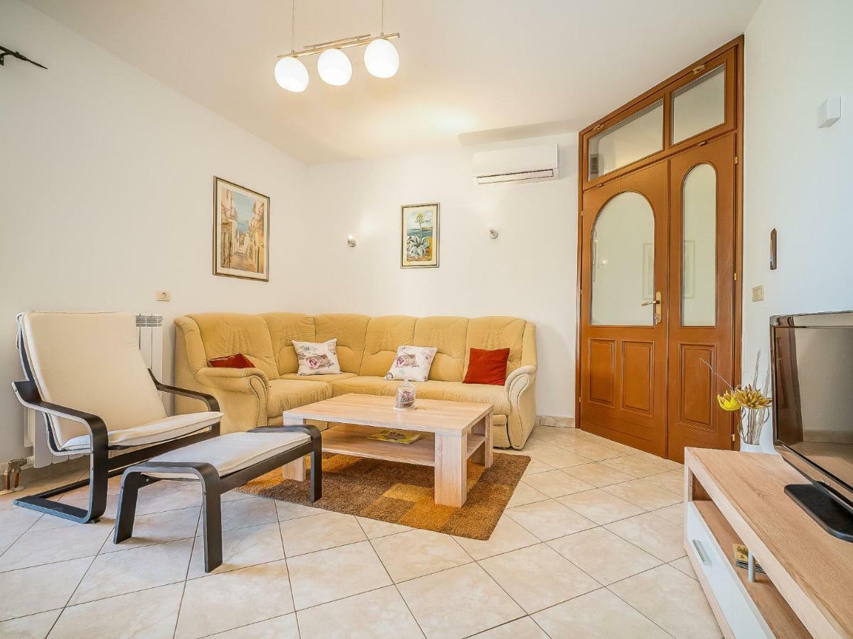 Holiday Home Mila By Interhome Kras Екстериор снимка