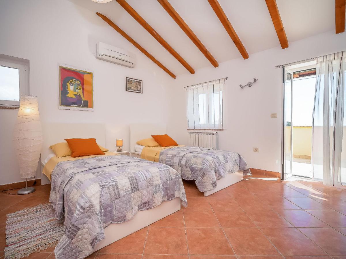 Holiday Home Mila By Interhome Kras Екстериор снимка